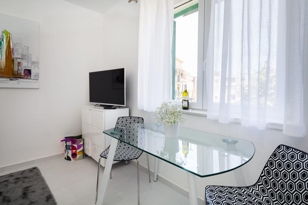 Old City Luxury Apartment Iris สปลิท ภายนอก รูปภาพ